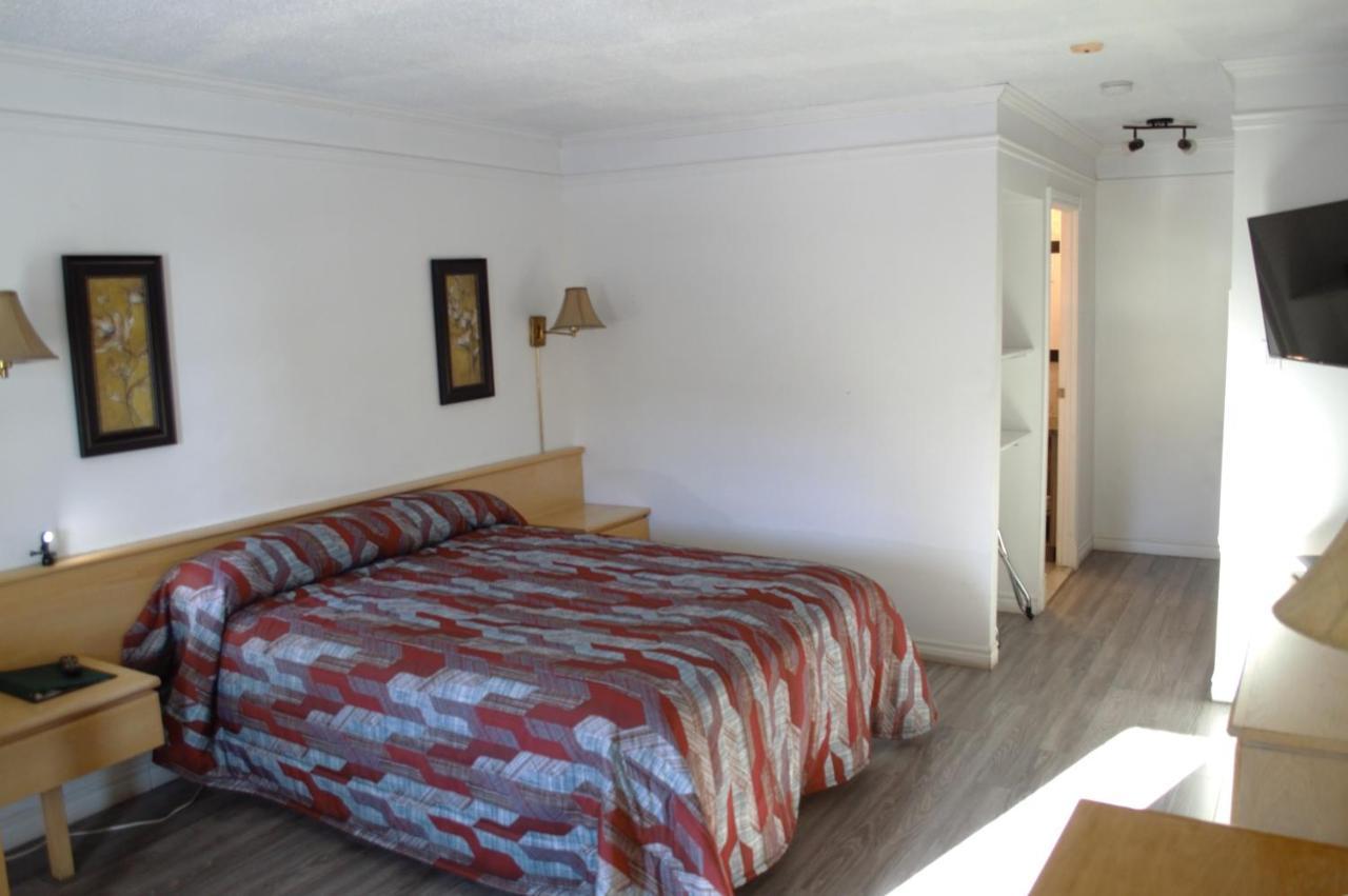 Motel Classique Жолиет Екстериор снимка