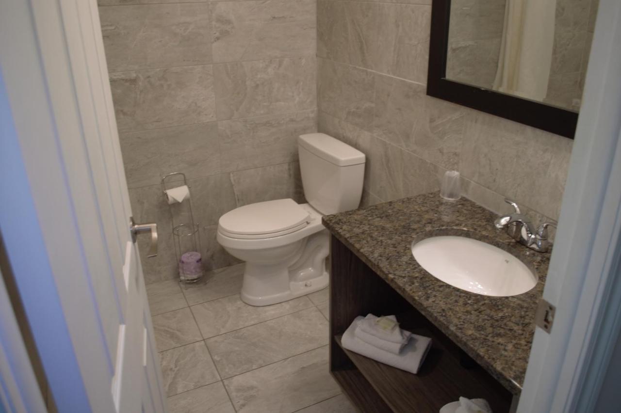 Motel Classique Жолиет Екстериор снимка