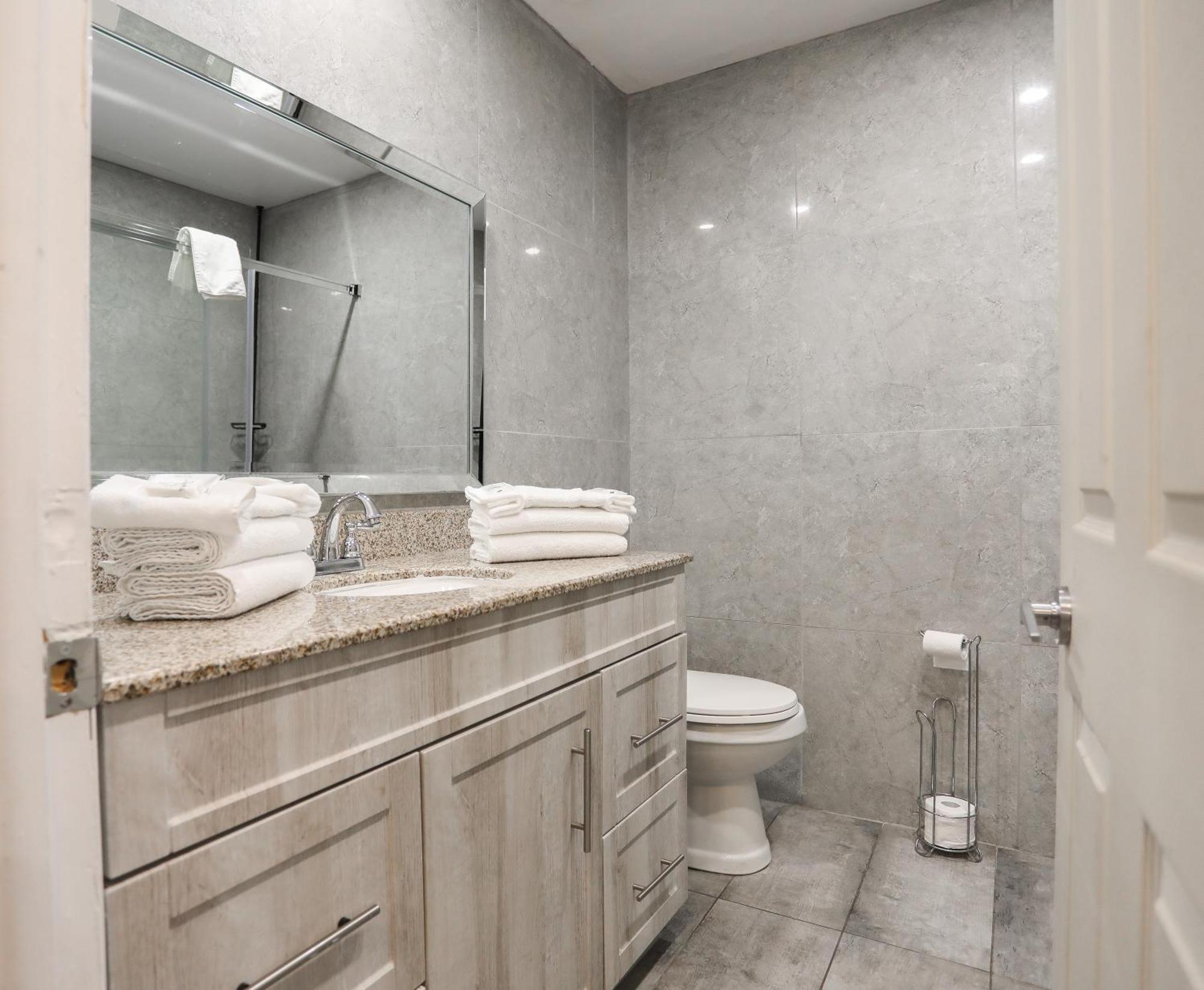 Motel Classique Жолиет Екстериор снимка